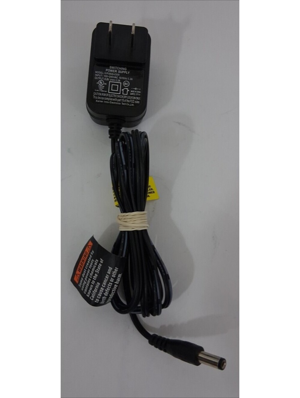 XIAMEN Innov IVP0600-0300 AC/DC Adapter In 100-240VAC Out 6VDC .3A Works TESTED